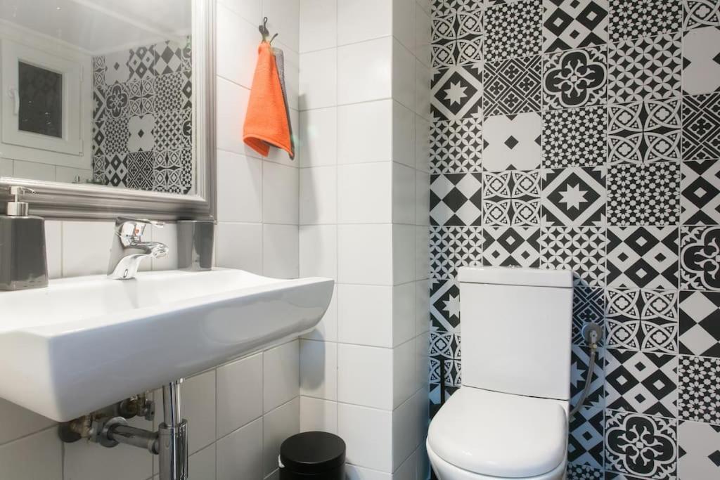 Modern Flat In City Center 아테네 외부 사진