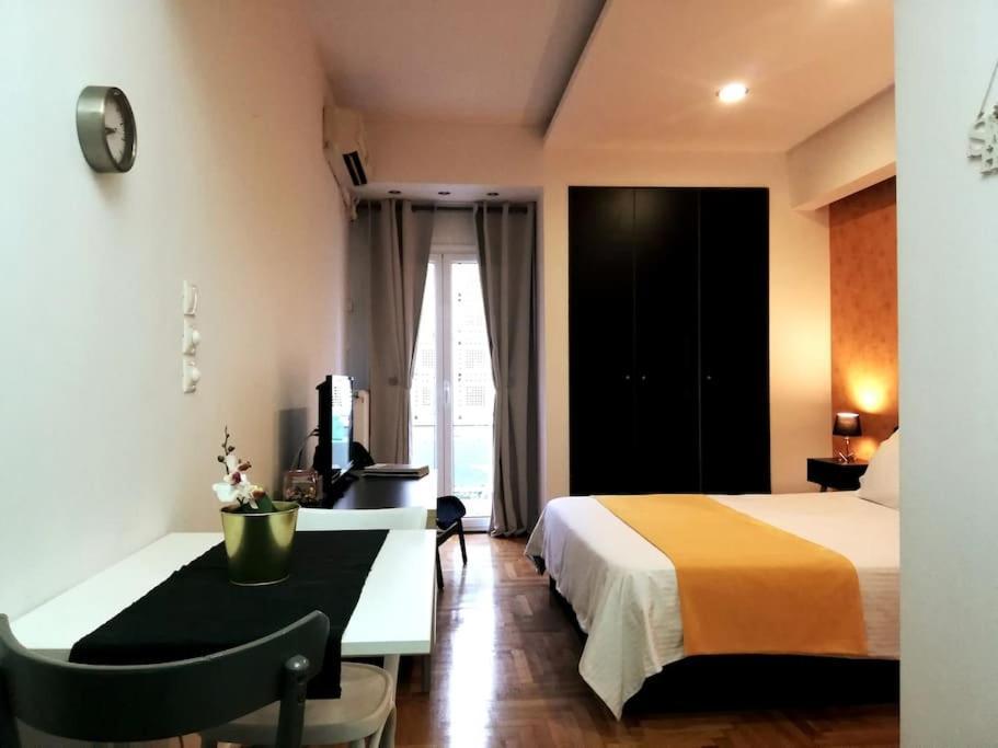 Modern Flat In City Center 아테네 외부 사진